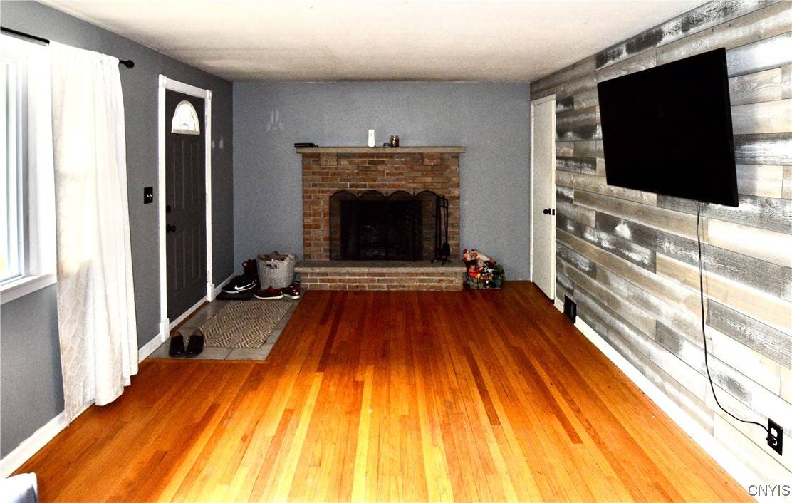 Camillus, NY 13031,206 Sunnyfield RD