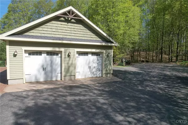 Lacona, NY 13083,115 Ballou RD