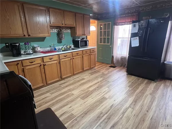 Gouverneur, NY 13642,9 Rowley ST