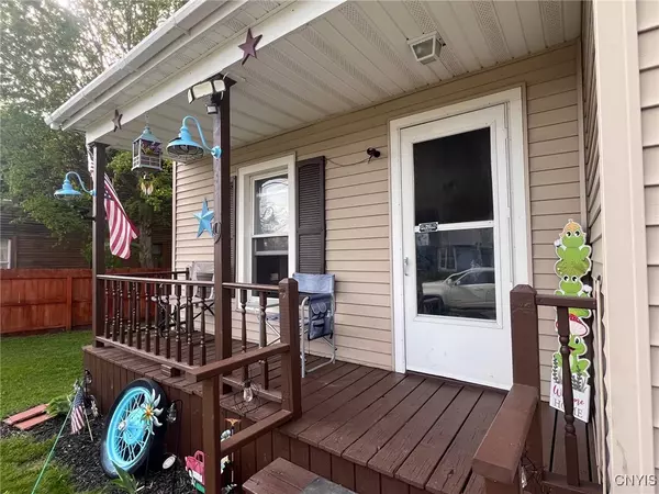 Gouverneur, NY 13642,9 Rowley ST