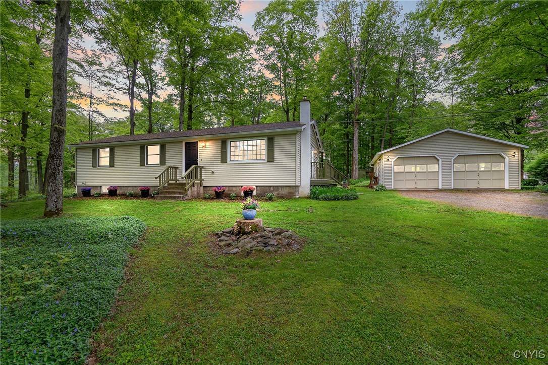 7516 Friendly LN, Tully, NY 13159