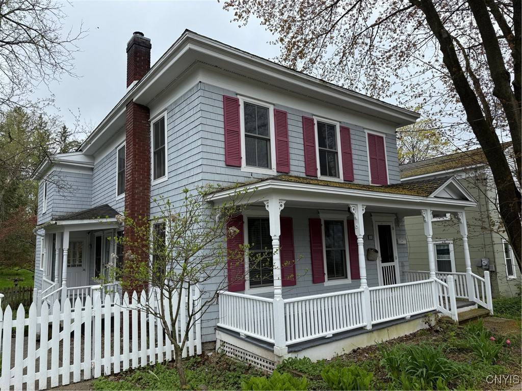 32 Burr ST, Cazenovia, NY 13035