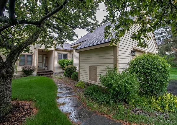 211 White Heron CIR, Fayetteville, NY 13066