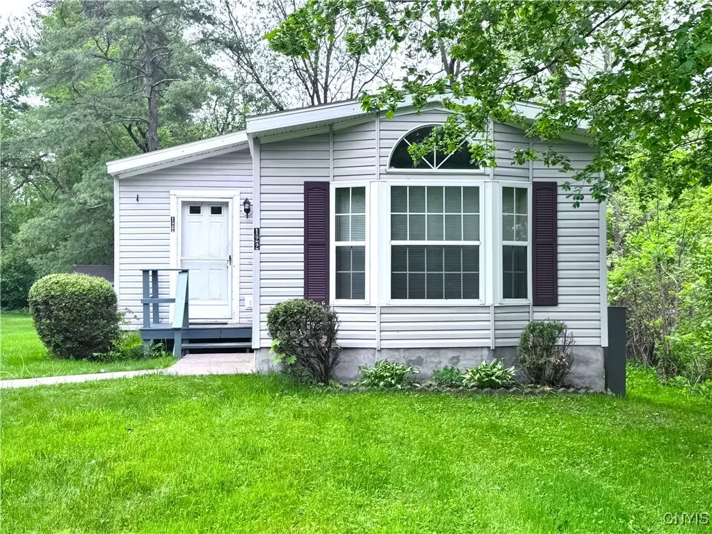 Utica, NY 13502,122 Country RD