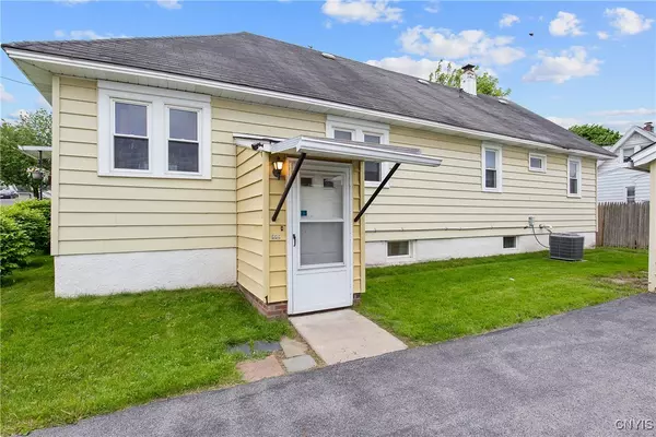 Syracuse, NY 13206,329 Hazelhurst AVE