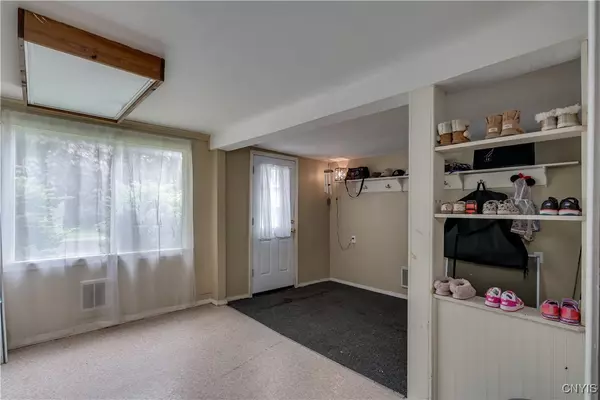 Black River, NY 13612,163 Maple ST