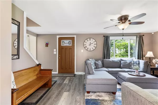 Fayetteville, NY 13066,212 Hunt DR