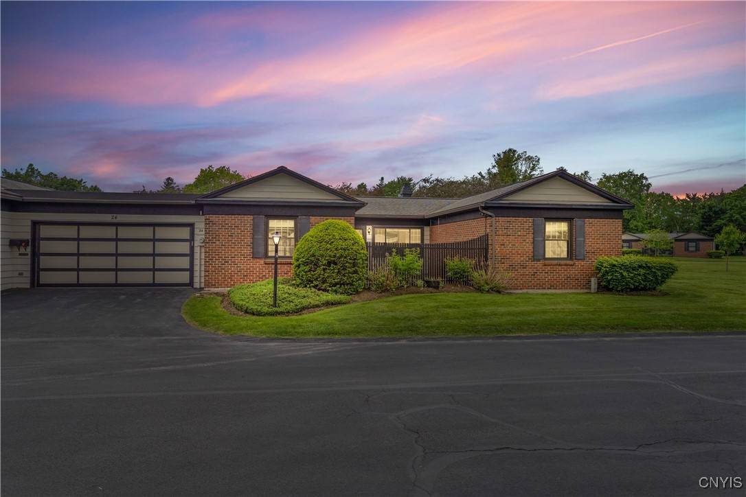 24 The Orchard, Fayetteville, NY 13066