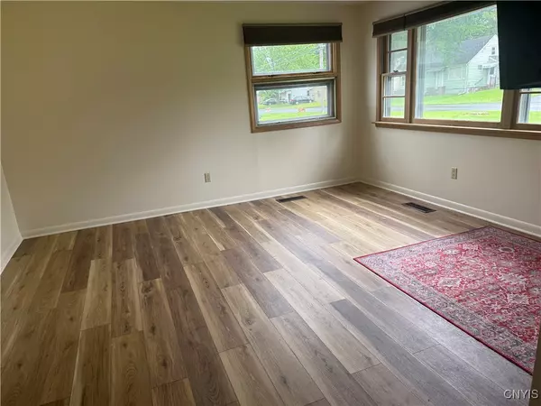 Syracuse, NY 13212,232 Millen DR