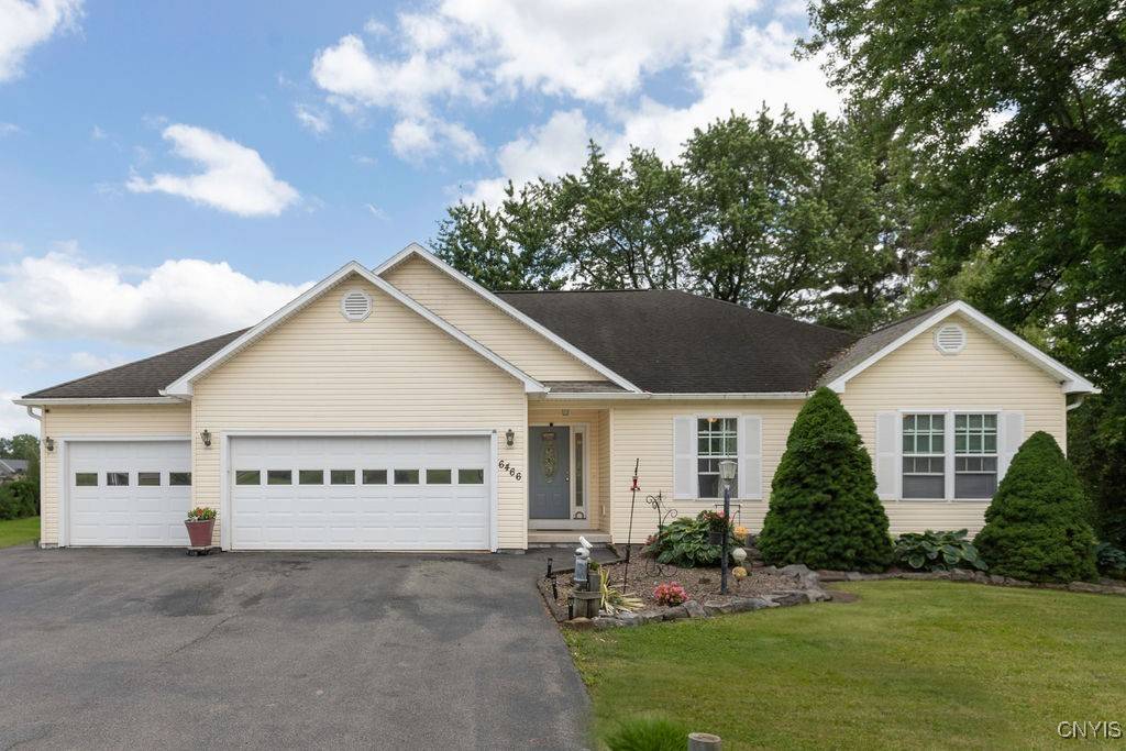 6466 Lakeshore RD, Cicero, NY 13039