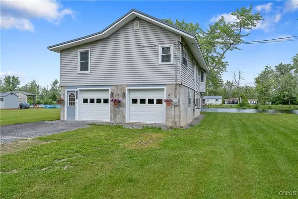 Clay, NY 13041,9648 Horseshoe Island Rd