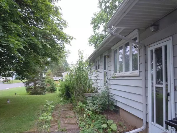 Syracuse, NY 13206,327 Noble AVE