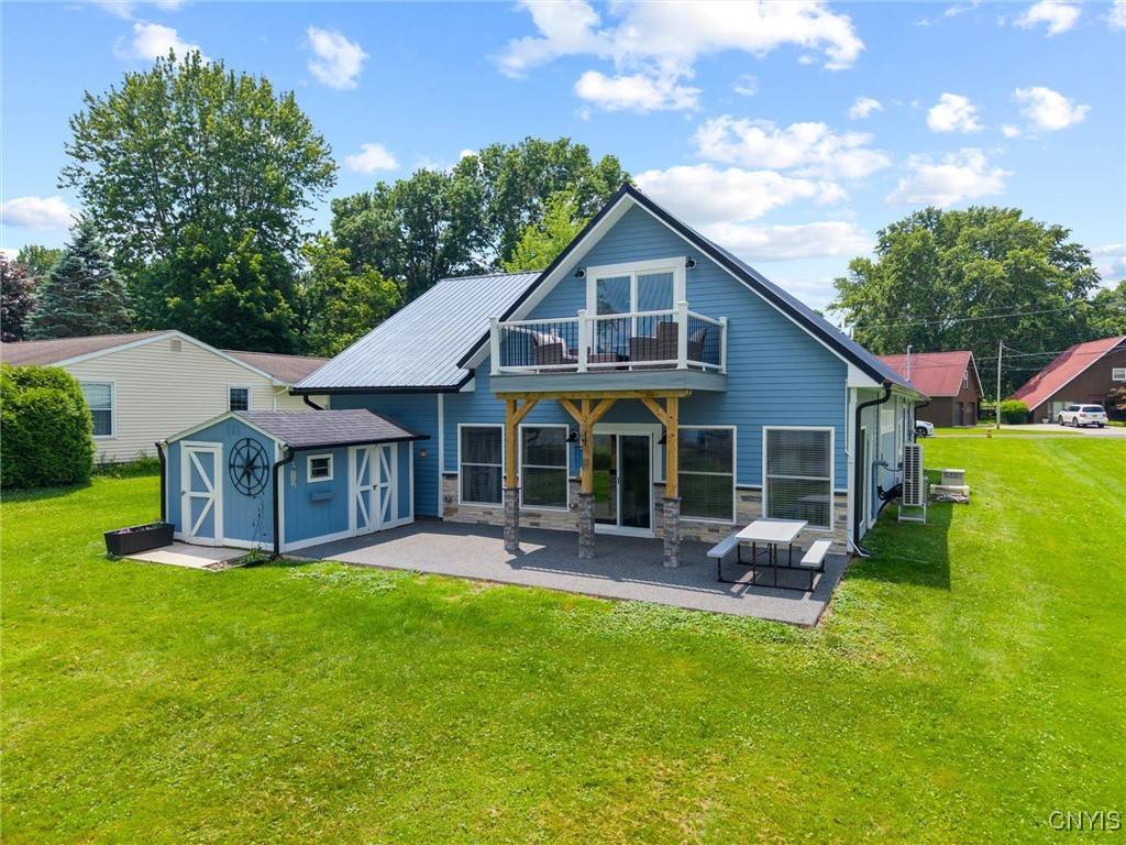 13 E Edgewater DR, Fulton, NY 13069