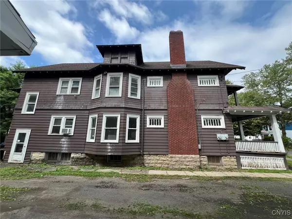 Syracuse, NY 13205,221 Mclennan AVE #23