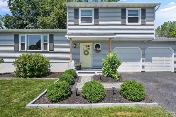 5847 Rita LN, Cicero, NY 13039