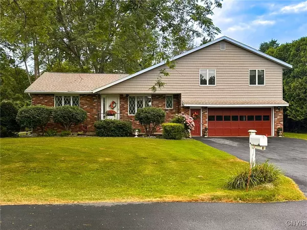 7 Symphony PL, Whitesboro, NY 13492