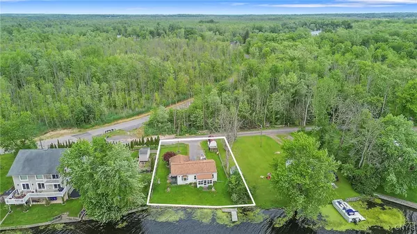 Clay, NY 13041,3528 Horseshoe Island RD