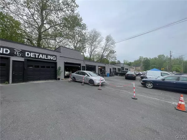 Bethlehem City, PA 18015,1070 Applebutter RD