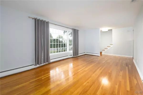 Emmaus Borough, PA 18049,916 N 3Rd ST