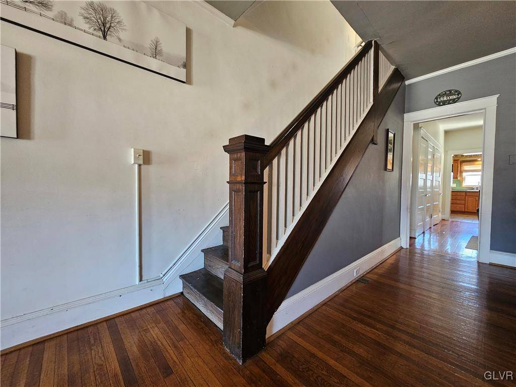 Bethlehem City, PA 18018,706 8Th AVE