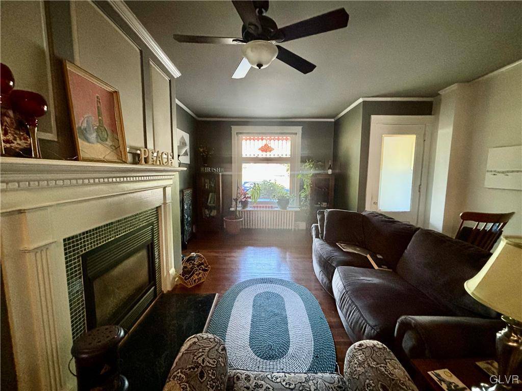 Bethlehem City, PA 18018,706 8Th AVE