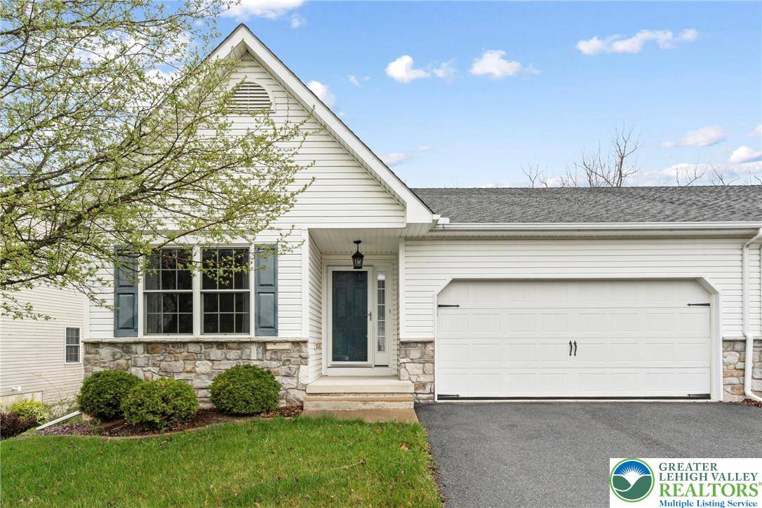 665 Walker DR, Northampton Borough, PA 18067