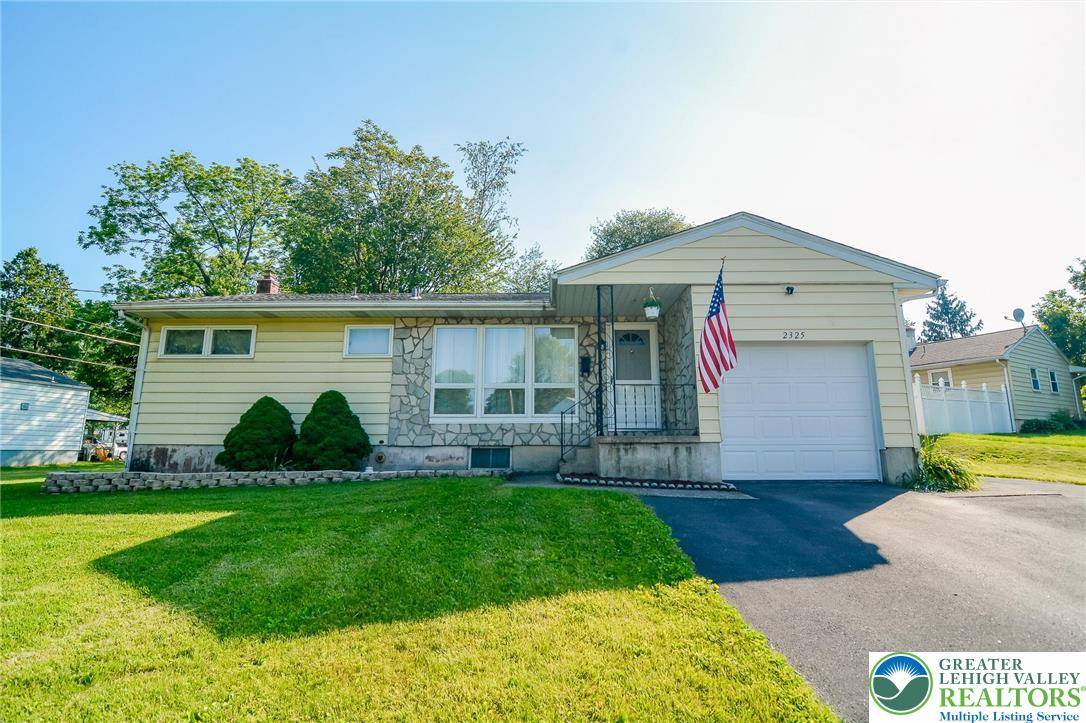2325 Eden LN, Bethlehem City, PA 18018