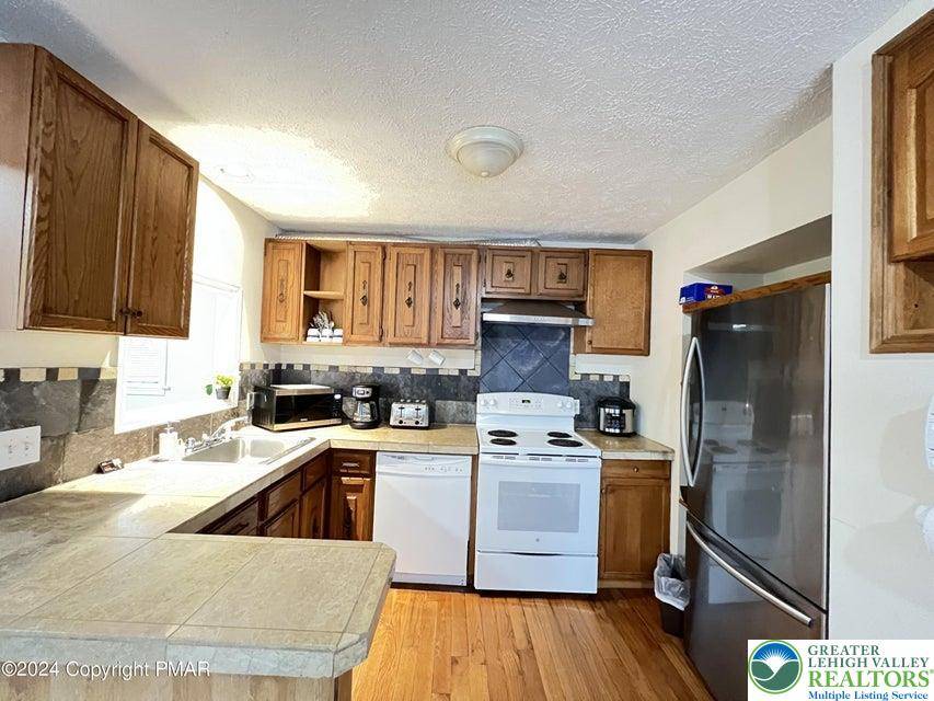 Coolbaugh Twp, PA 18466,9424 Juniper DR
