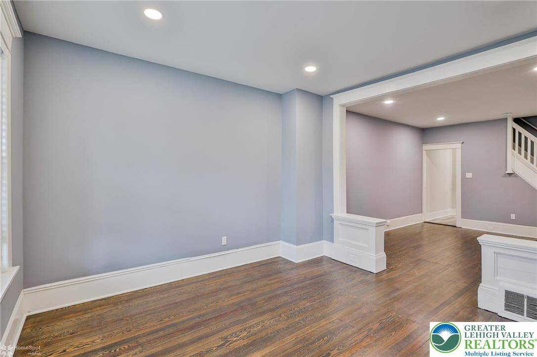 Easton, PA 18042,322 Saint John ST
