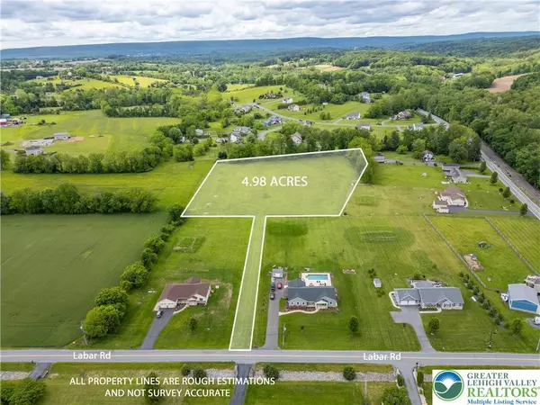 61 Labar RD, Washington Twp, PA 18013