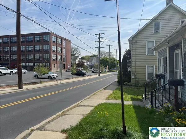 Nazareth Boro, PA 18064,112 E Walnut ST