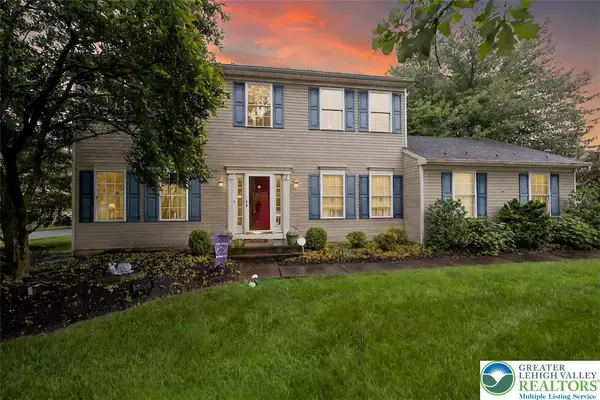 5900 Wayside DR, Lower Macungie Twp, PA 18062