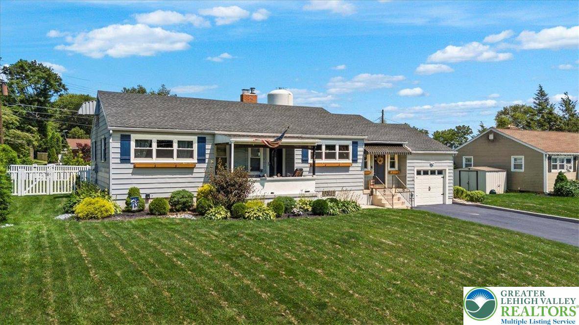 320 Nulton AVE, Palmer Twp, PA 18045