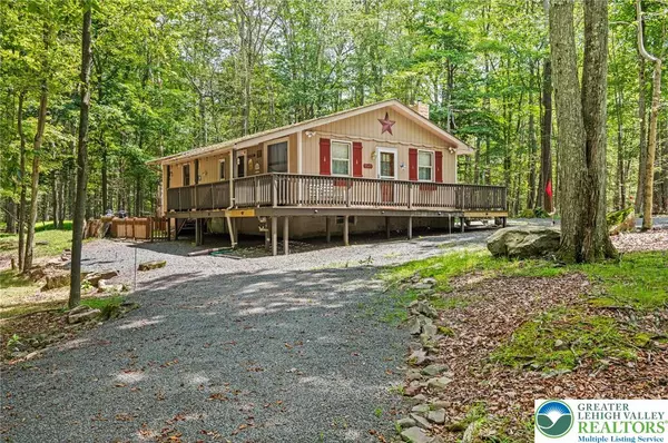 1143 Ranger TRL, Tobyhanna Twp, PA 18347