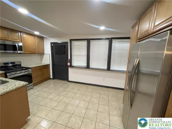 Bethlehem City, PA 18015,735 E 5th ST