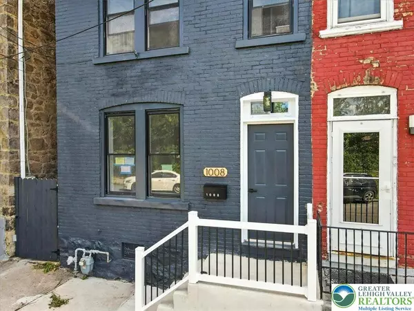 Bethlehem City, PA 18015,1008 E 3rd ST