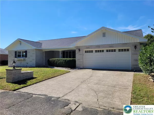 2443 High Point DR, Bethlehem City, PA 18017