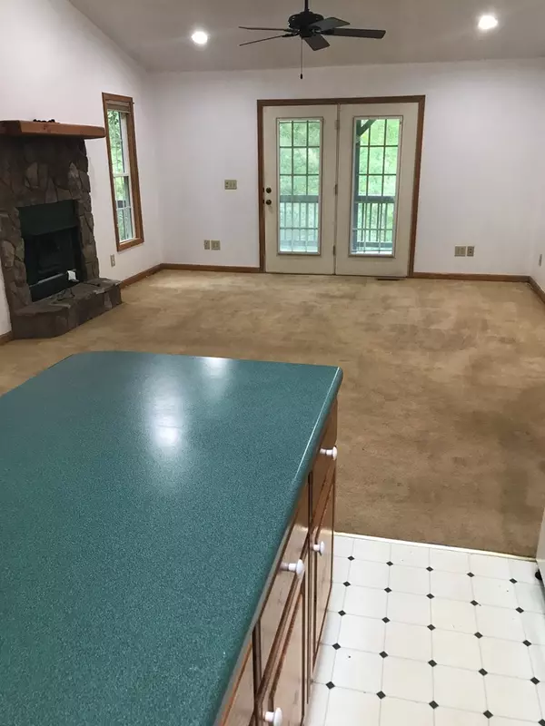 Murphy, NC 28906,na 331 Yellow Jacket Lane