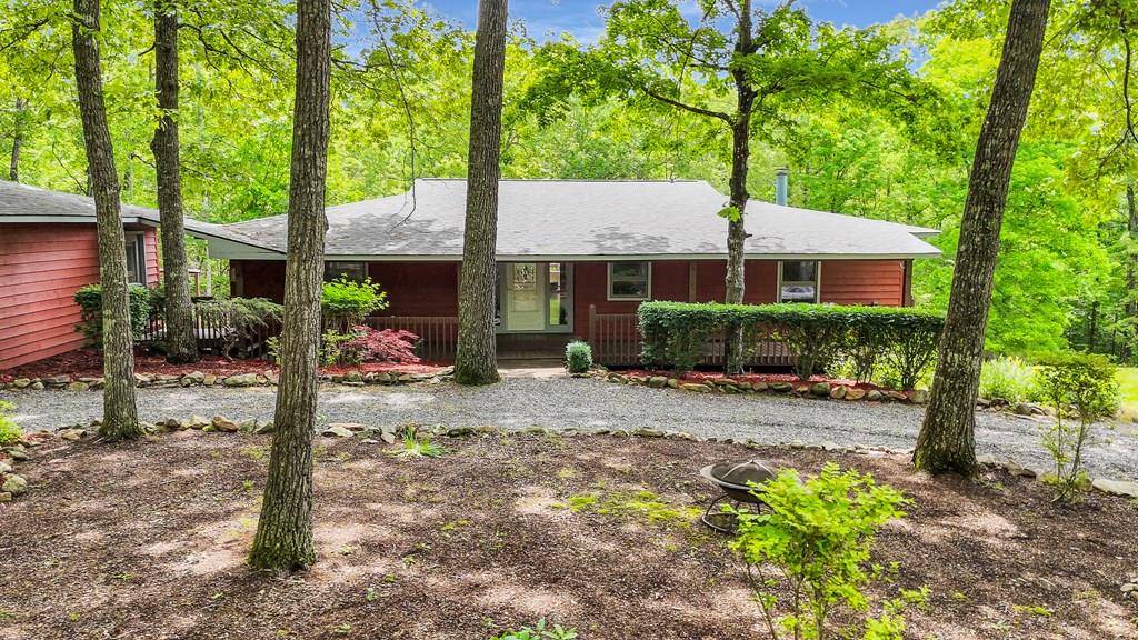 805 Quail Cove Circle, Warne, NC 28909