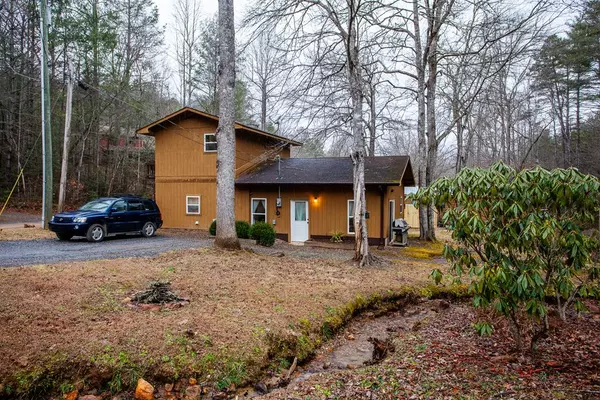 55 Blue Jay Ln, Marble, NC 28905