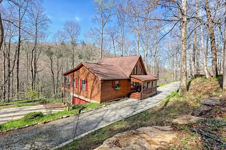 575 Carolina Springs Ln, Franklin, NC 28734