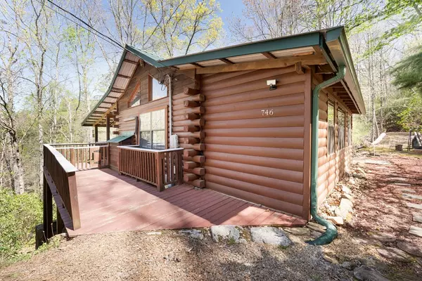 Murphy, NC 28906,746 High Ridge Road