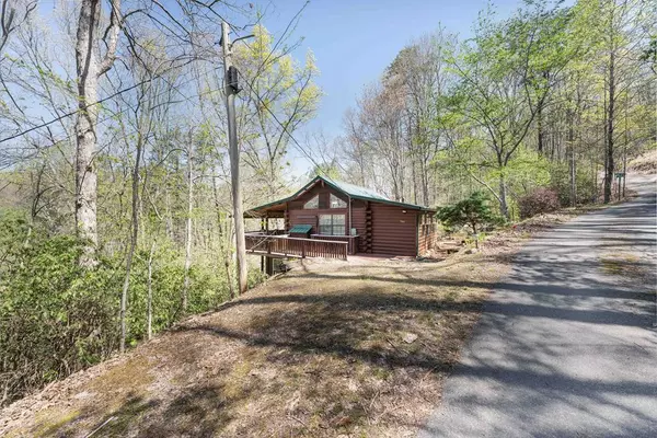 Murphy, NC 28906,746 High Ridge Road