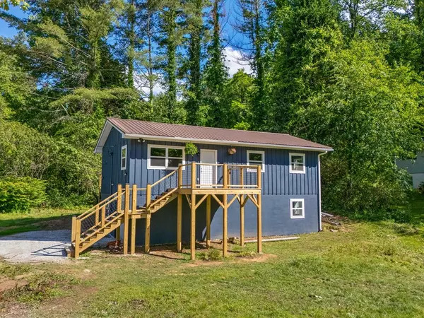 230 Pisgah Rd, Andrews, NC 28901