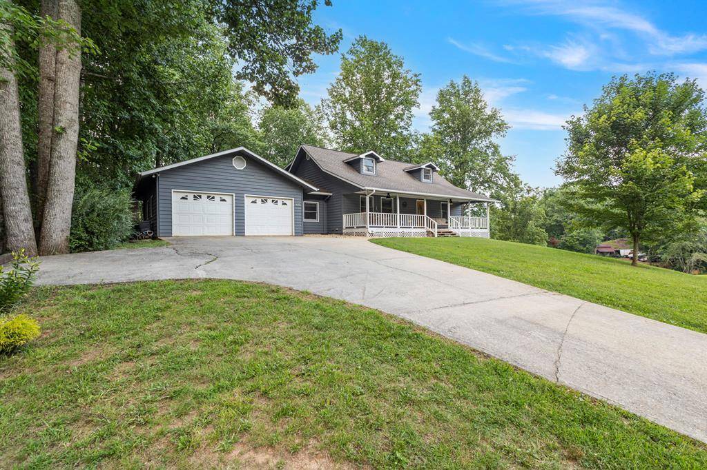 1615 East Vineyard Rd, Hayesville, NC 28904