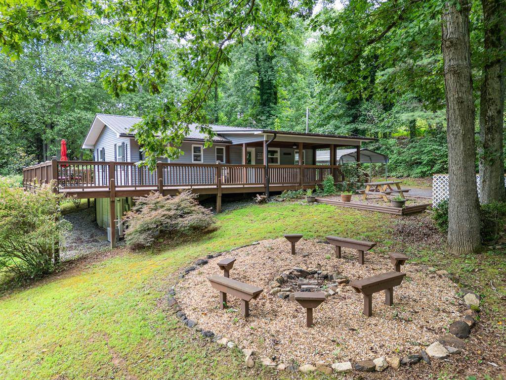 1386 Mulky Gap Rd, Blairsville, GA 30512