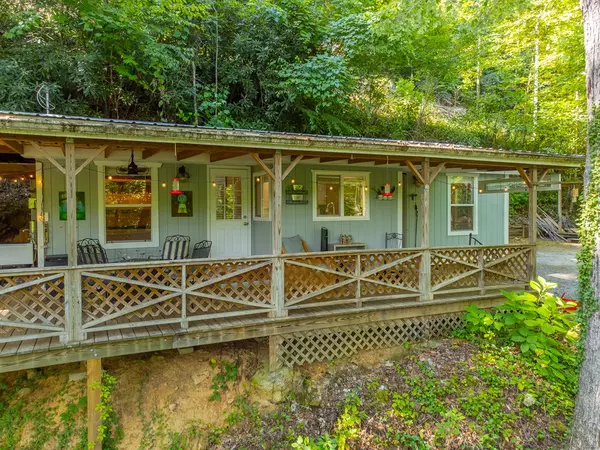 Robbinsville, NC 28771,283 Briggs Cove Road