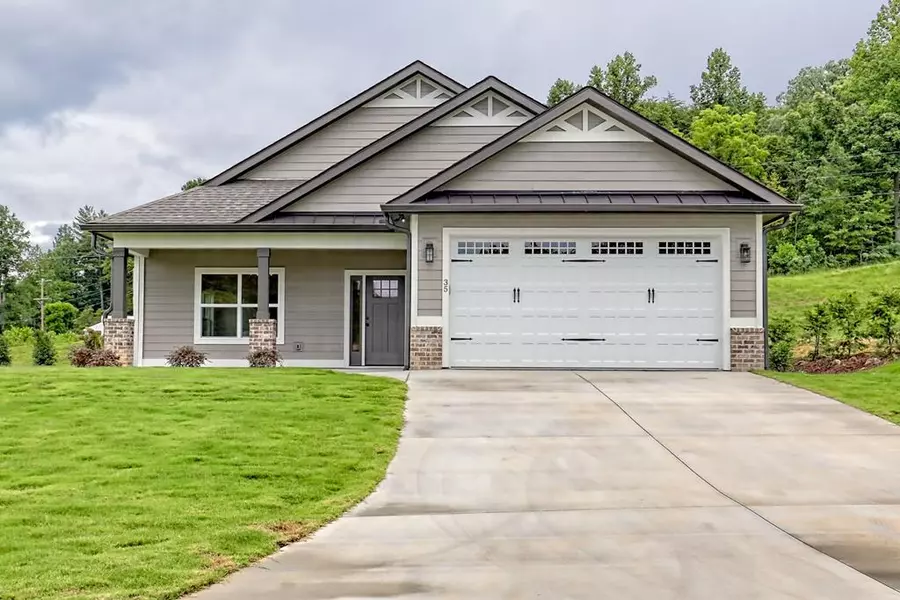 35 Mctyeire Drive, Young Harris, GA 30582