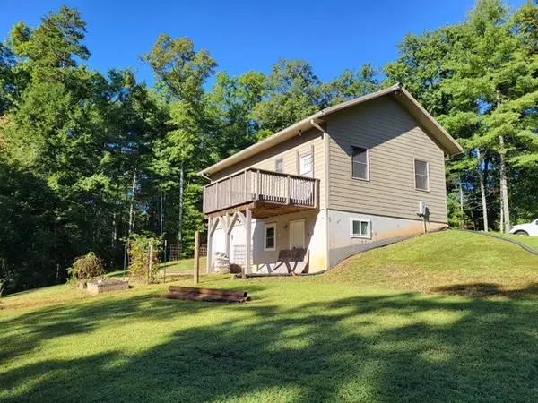 Murphy, NC 28906,865 Camp Creek