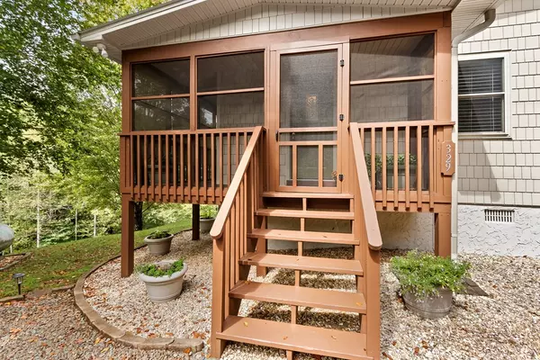 Murphy, NC 28906,329 Hy-Cobb Drive